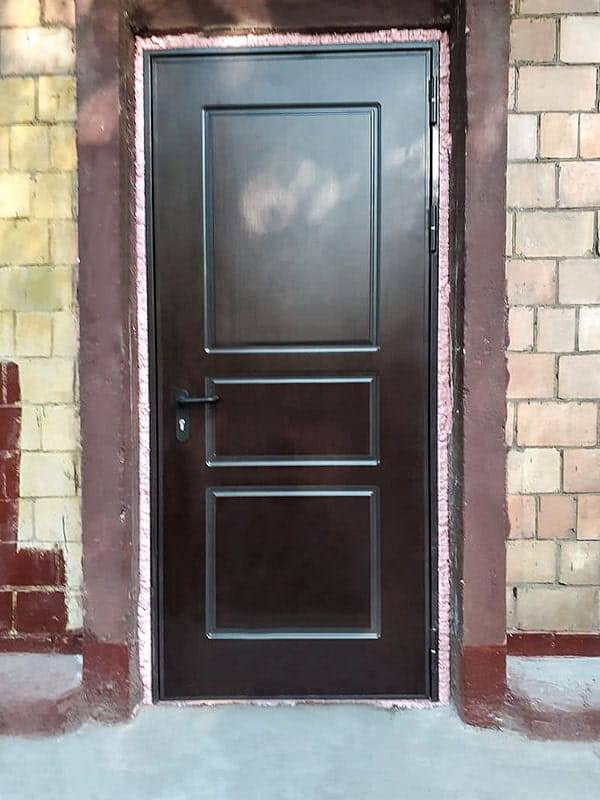 Дверь с пожаростойким МДФ