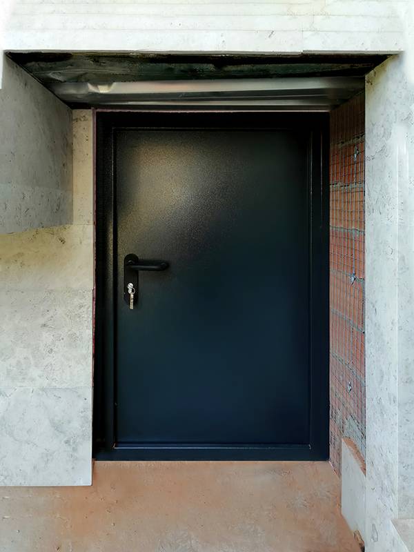 Люк с открыванием внутрь Люк с открыванием внутрь