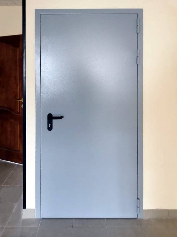 Однопольная дверь (Дмитровское шоссе, 110) Однопольная дверь (Дмитровское шоссе, 110)