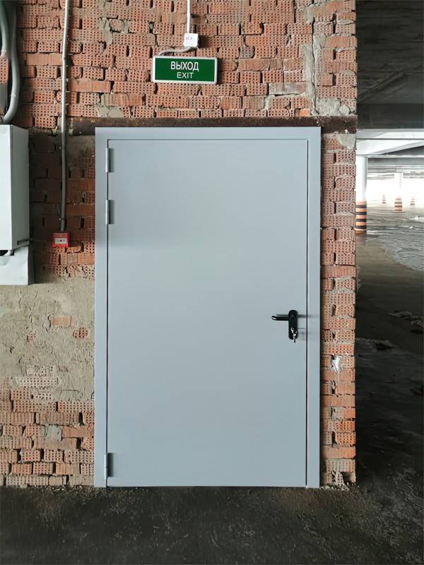 Огнестойкая дверь с внешней стороны (Пятницкое шоссе, вл2) Огнестойкая дверь с внешней стороны (Пятницкое шоссе, вл2)
