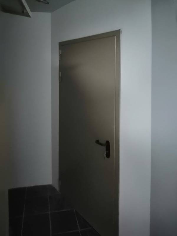 Огнестойкая дверь, вид снаружи (кофейня, ул. 1-я Тверская-Ямская) Огнестойкая дверь, вид снаружи (кофейня, ул. 1-я Тверская-Ямская)