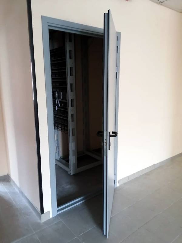 Огнестойкая глухая дверь (Дмитровское шоссе, 110) Огнестойкая глухая дверь (Дмитровское шоссе, 110)