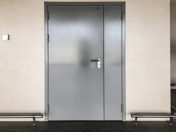 Полуторная пожаростойкая дверь Полуторная пожаростойкая дверь