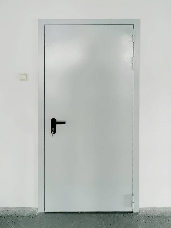 Противопожарная дверь на входе (пос. Сосенский) Противопожарная дверь на входе (пос. Сосенский)