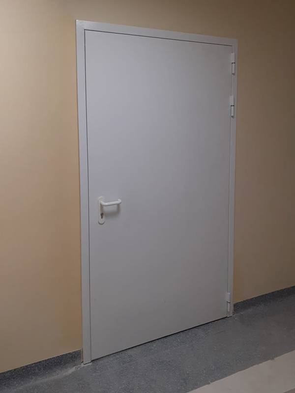 Внешняя сторона двери (ул. 3-я Черепковская) Внешняя сторона двери (ул. 3-я Черепковская)